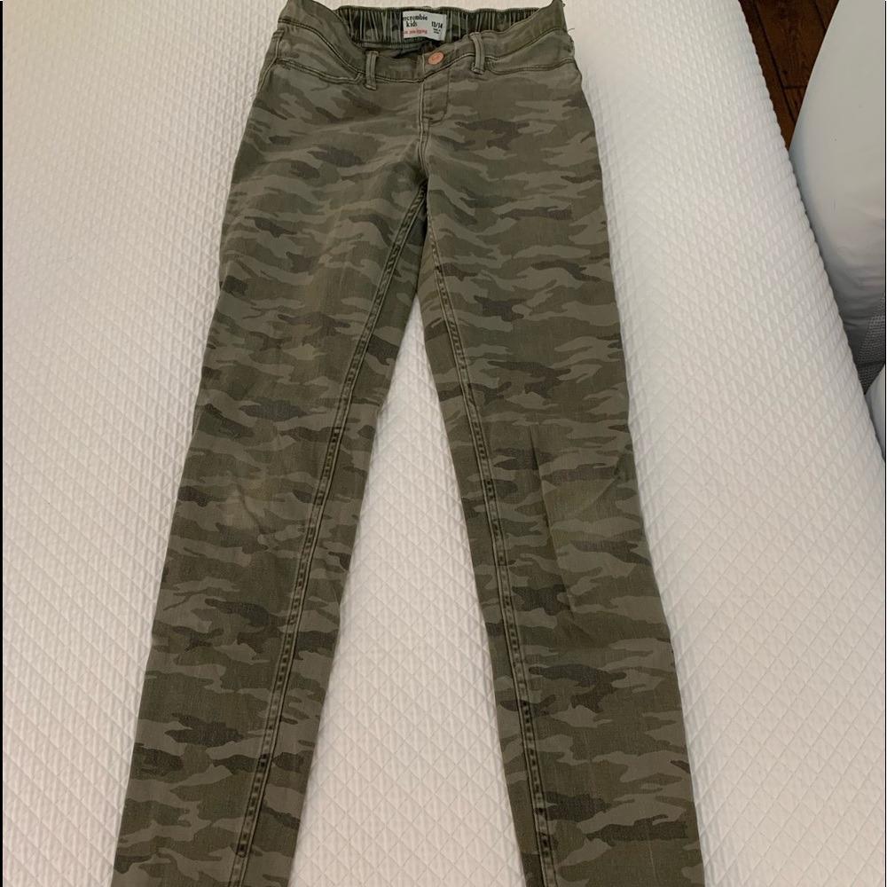 Abercrombie kids camo jeans!